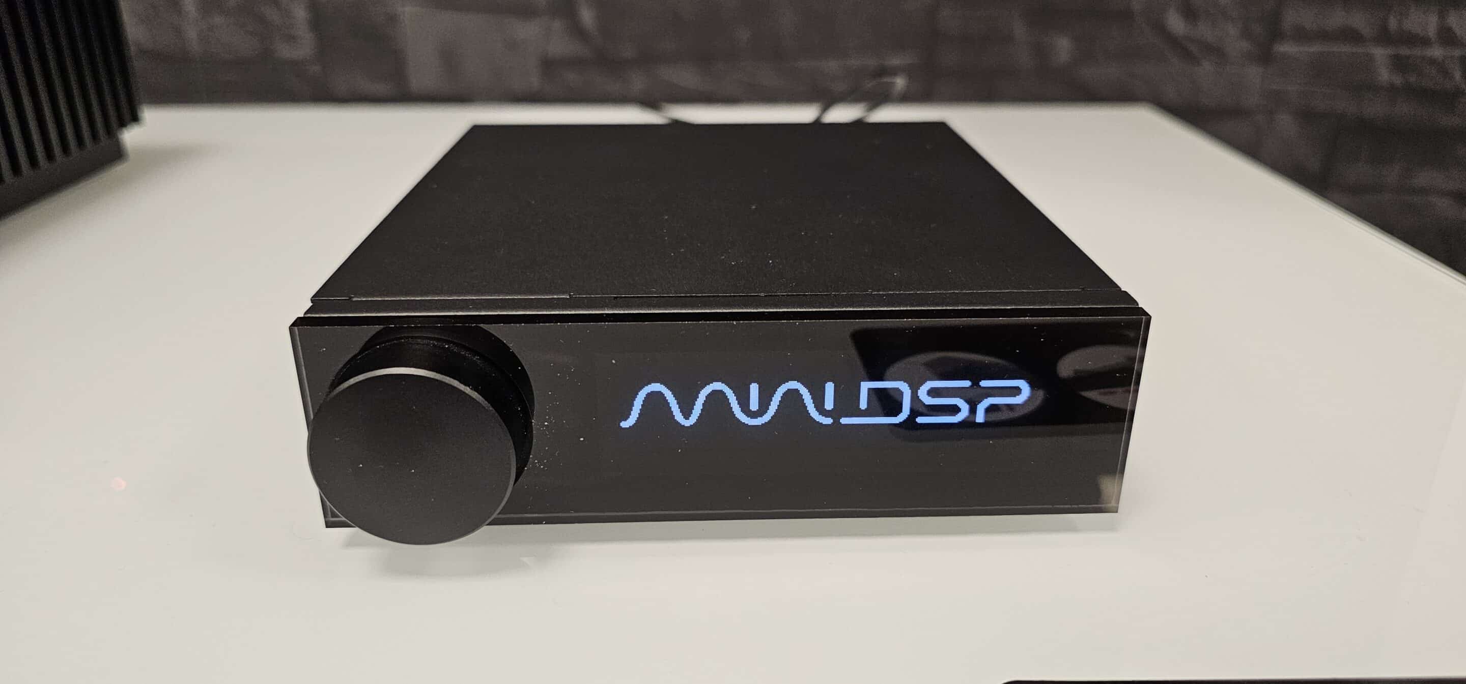 miniDSP 2x4 FLEX digital signal processor | Digital (SPDIF/TOS) med Dirac Live